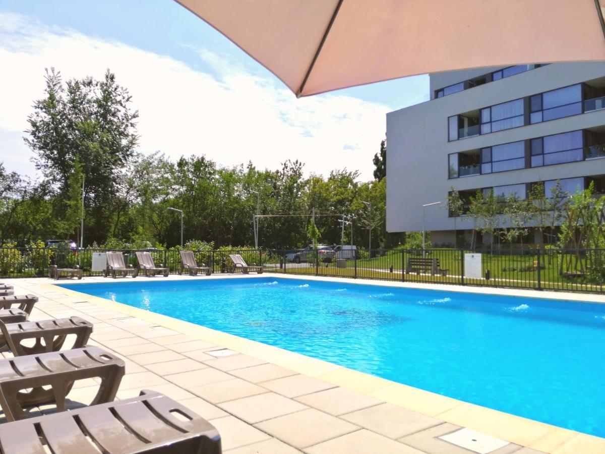 Atria Urban Resort Bucharest Exterior photo