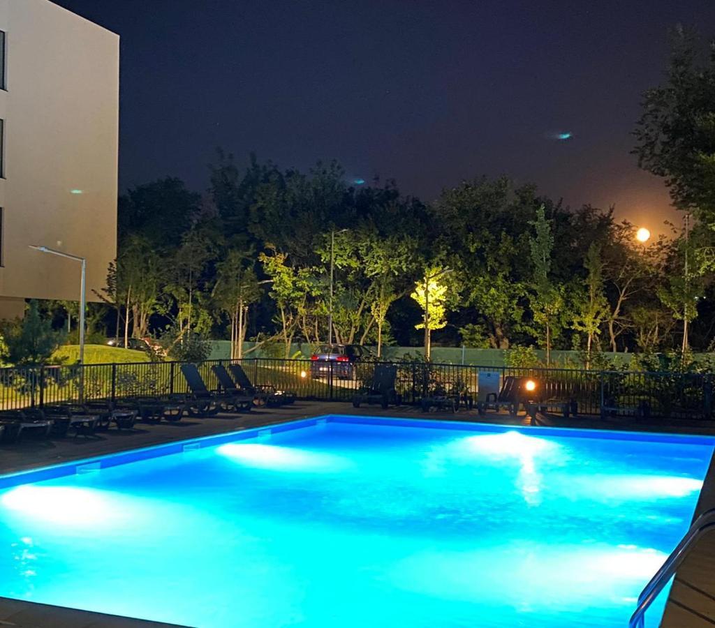Atria Urban Resort Bucharest Exterior photo