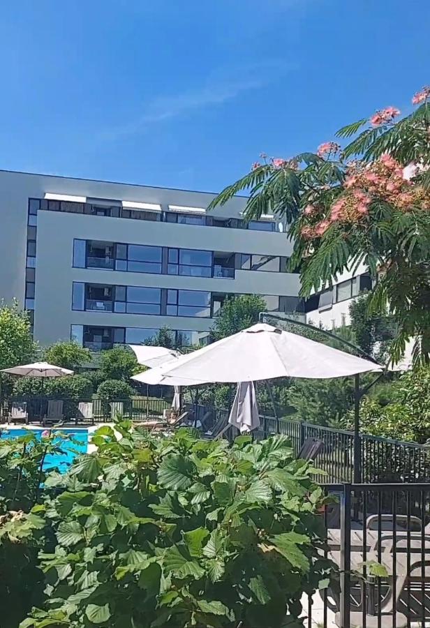 Atria Urban Resort Bucharest Exterior photo