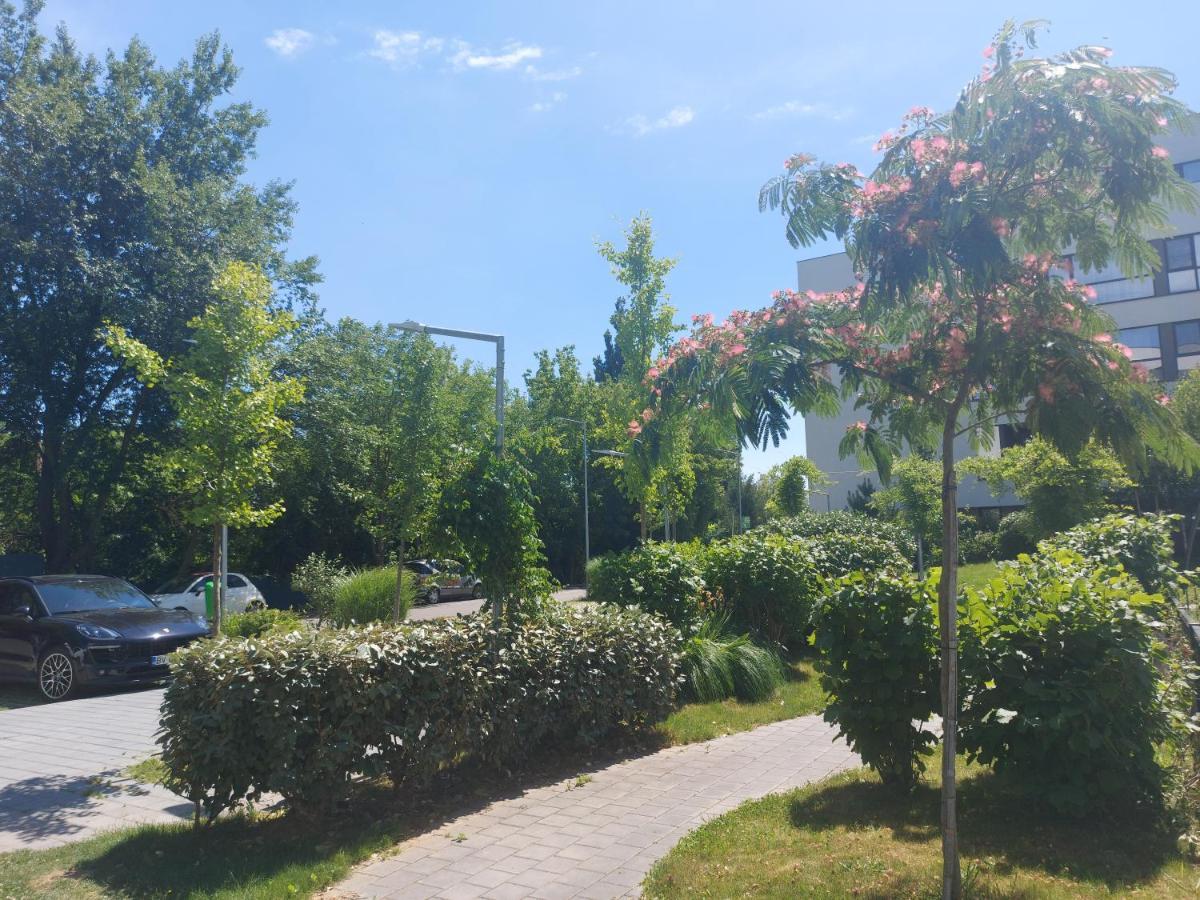 Atria Urban Resort Bucharest Exterior photo